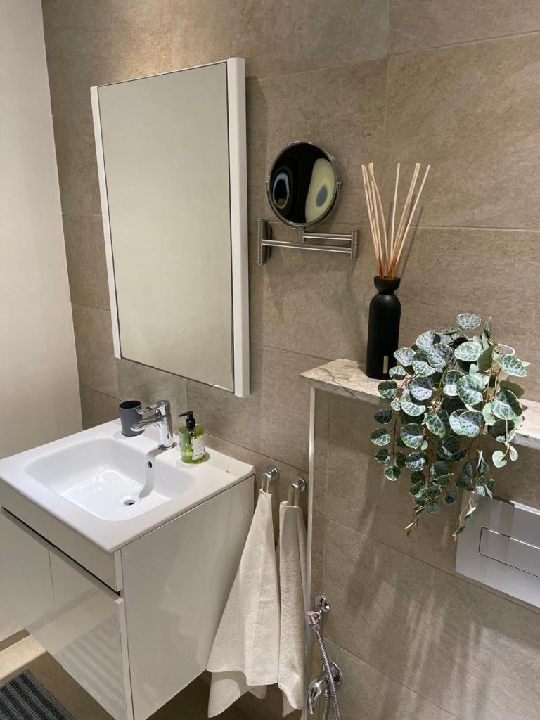 Schoene, Ruhige Neuwertige 127Qm Ferienwohnung Sidi Daoud Екстер'єр фото
