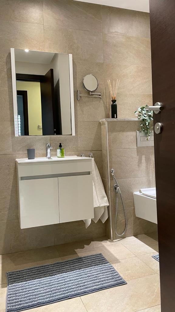 Schoene, Ruhige Neuwertige 127Qm Ferienwohnung Sidi Daoud Екстер'єр фото
